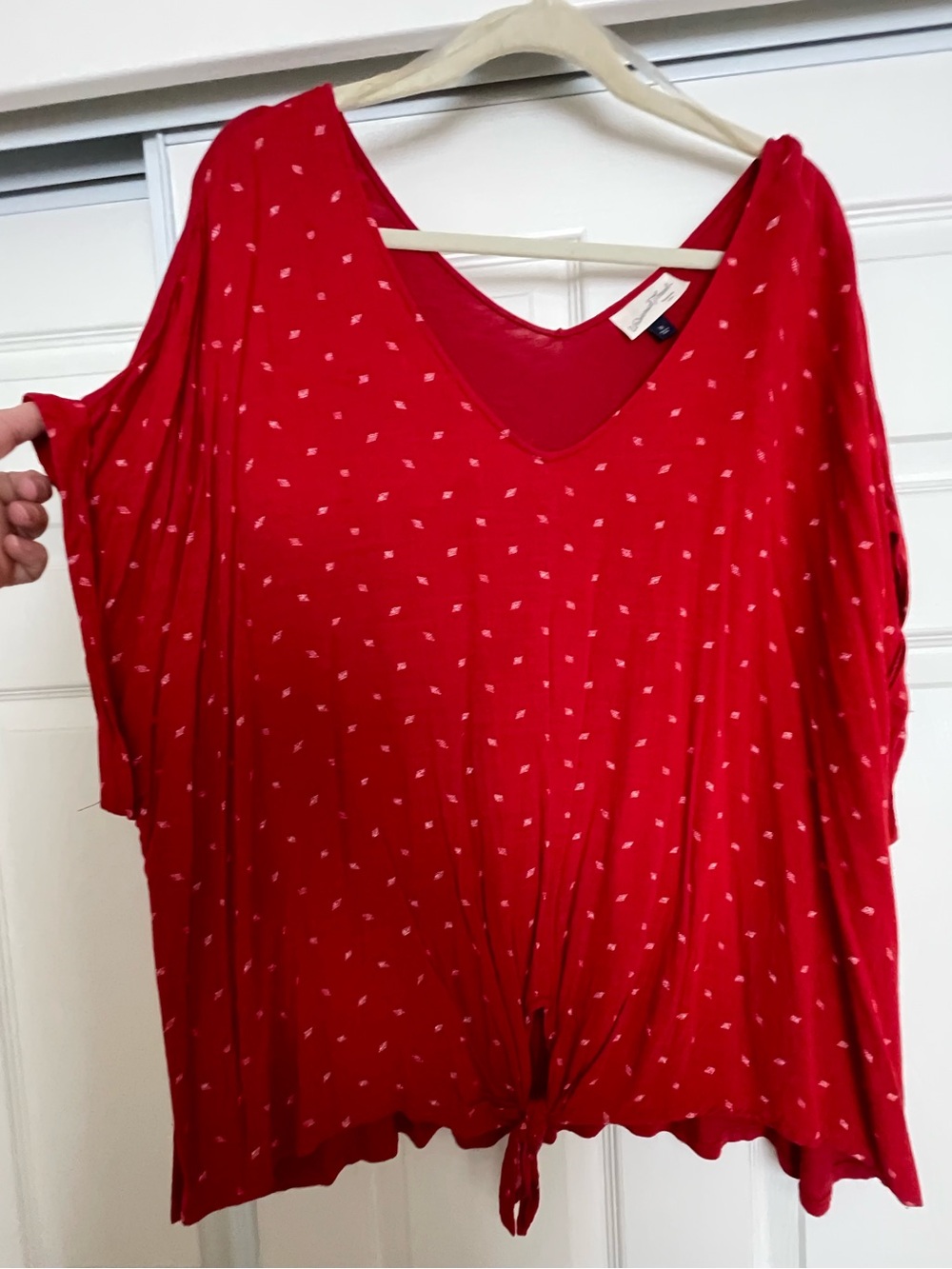 Universal Thread Women’s Red V-Neck Tie-Front Short Sleeve Top
